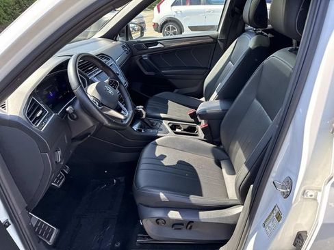 Used 2023 Volkswagen Tiguan SE R-Line FWD image 14