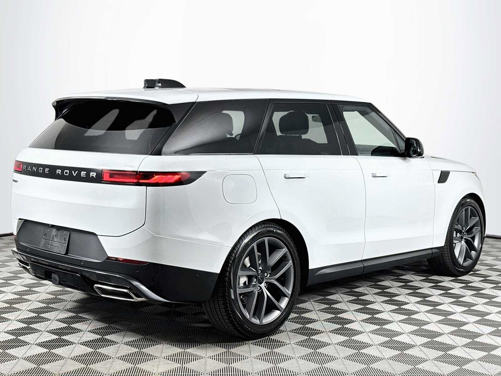 New 2027 Land Rover Range Rover Sport SE AWD/4WD image 5