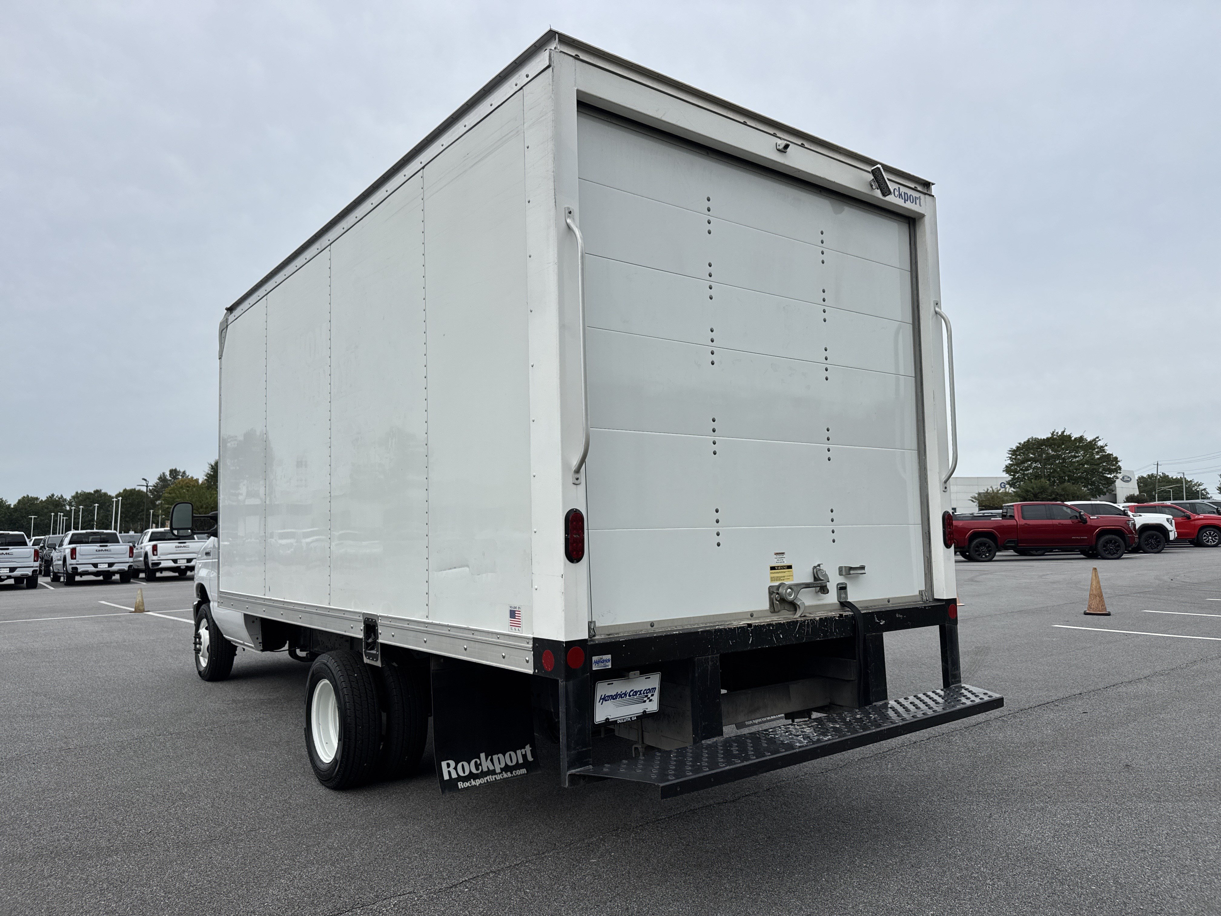 Used 2023 Ford E-450 and Econoline 450 Super Duty w/ Power Windows & Locks Group RWD image 8