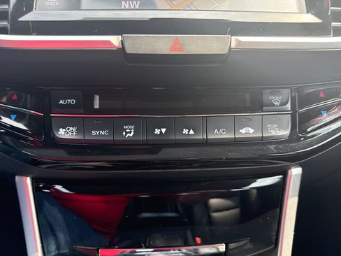 Used 2016 Honda Accord EX-L image 31