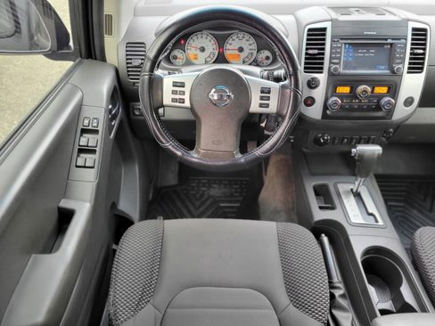 Used 2018 Nissan Frontier PRO-4X image 14