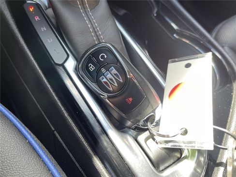 Used 2025 Buick Encore GX Sport Touring AWD/4WD image 39