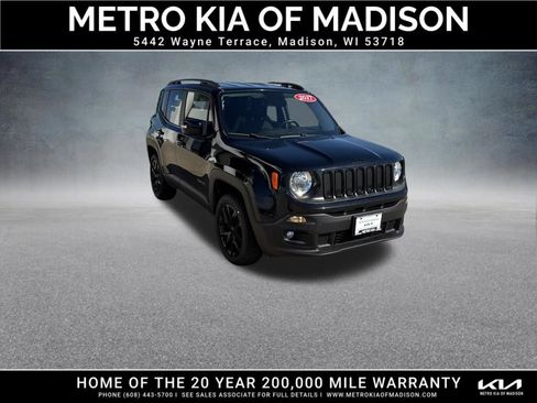 Used 2017 Jeep Renegade Altitude AWD/4WD image 3