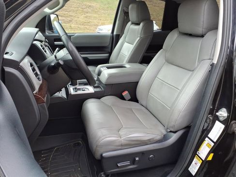 Used 2015 Toyota Tundra Limited w/ Limited Premium Package image 14