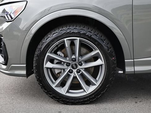 Used 2022 Audi Q3 2.0T Premium Plus w/ Premium Plus Package AWD/4WD image 5