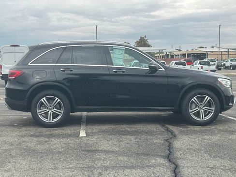 Used 2021 Mercedes-Benz GLC 300 image 3