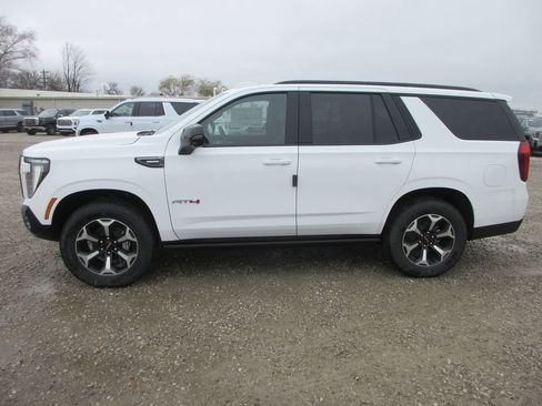 New 2026 GMC Yukon AT4 image 7