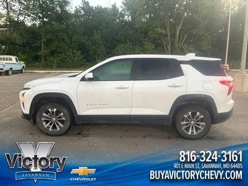 Used 2026 Chevrolet Equinox LT AWD/4WD image 1