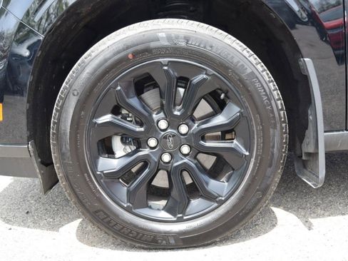 Used 2024 Ford Maverick Lariat w/ Black Appearance Package AWD/4WD image 17