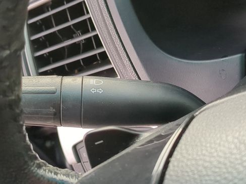 Used 2016 Ford Explorer XLT w/ Equipment Group 202A image 34