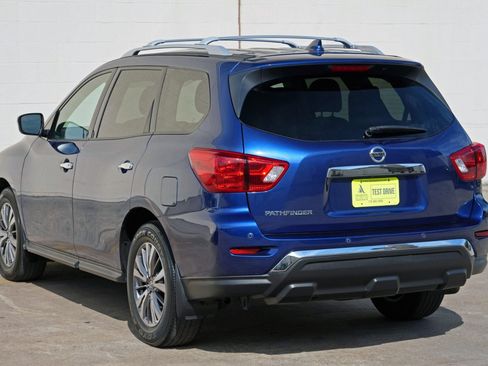 Used 2020 Nissan Pathfinder S FWD image 46