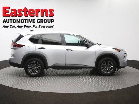 Used 2024 Nissan Rogue S FWD image 44