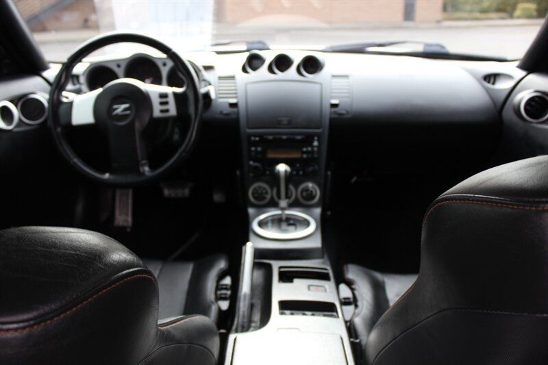 Used 2004 Nissan 350Z Touring w/ Cargo Convenience Pkg RWD image 16