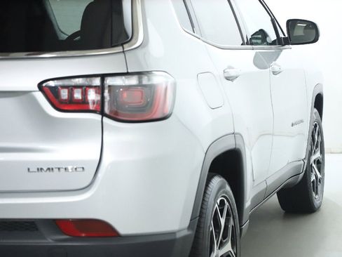 Used 2025 Jeep Compass Limited AWD/4WD image 45