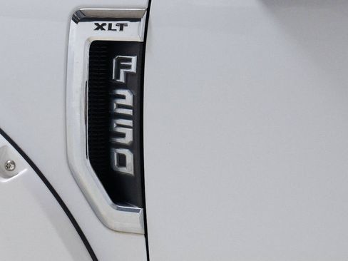 Used 2018 Ford F250 XLT AWD/4WD image 17