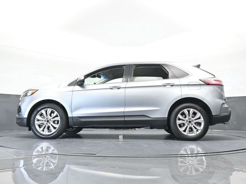 Used 2022 Ford Edge Titanium image 61