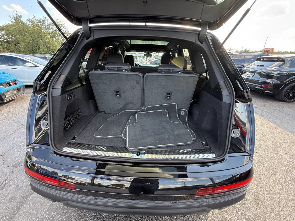 Used 2025 Audi Q7 3.0T Premium Plus AWD/4WD image 32