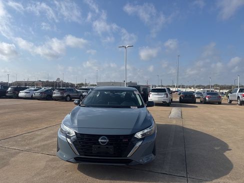 Certified 2025 Nissan Sentra SR image 5