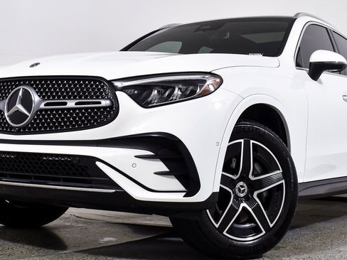 Certified 2024 Mercedes-Benz GLC 300 image 7