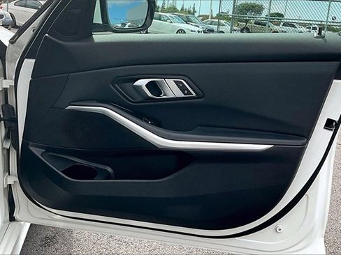 Used 2020 BMW 330i Sedan image 19