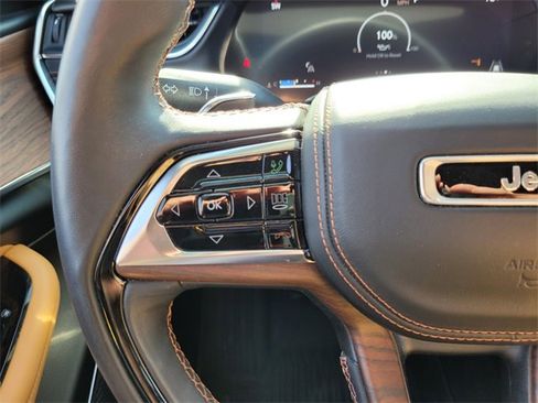 Certified 2022 Jeep Grand Cherokee Summit w/ Adv Protech Group IV image 34