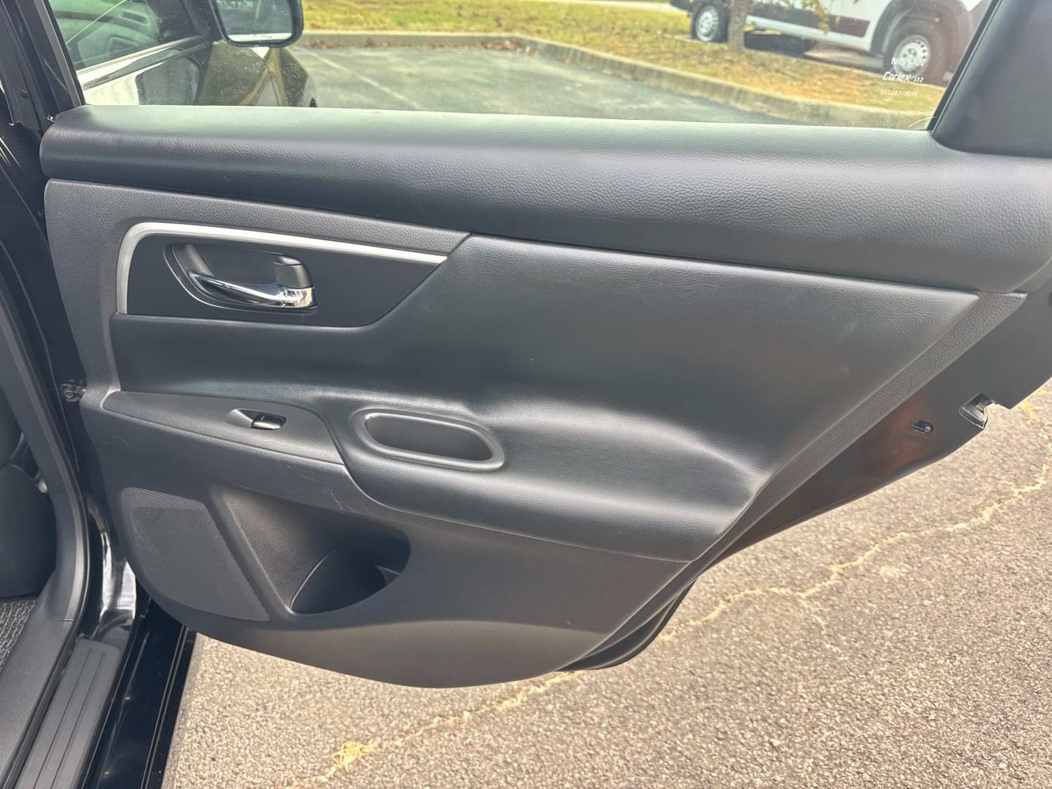Used 2016 Nissan Altima 2.5 SR w/ Interior Lighting Package FWD image 18
