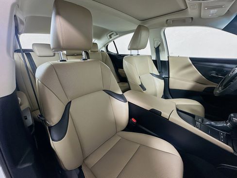 Used 2019 Lexus ES 350 w/ Premium Package FWD image 26