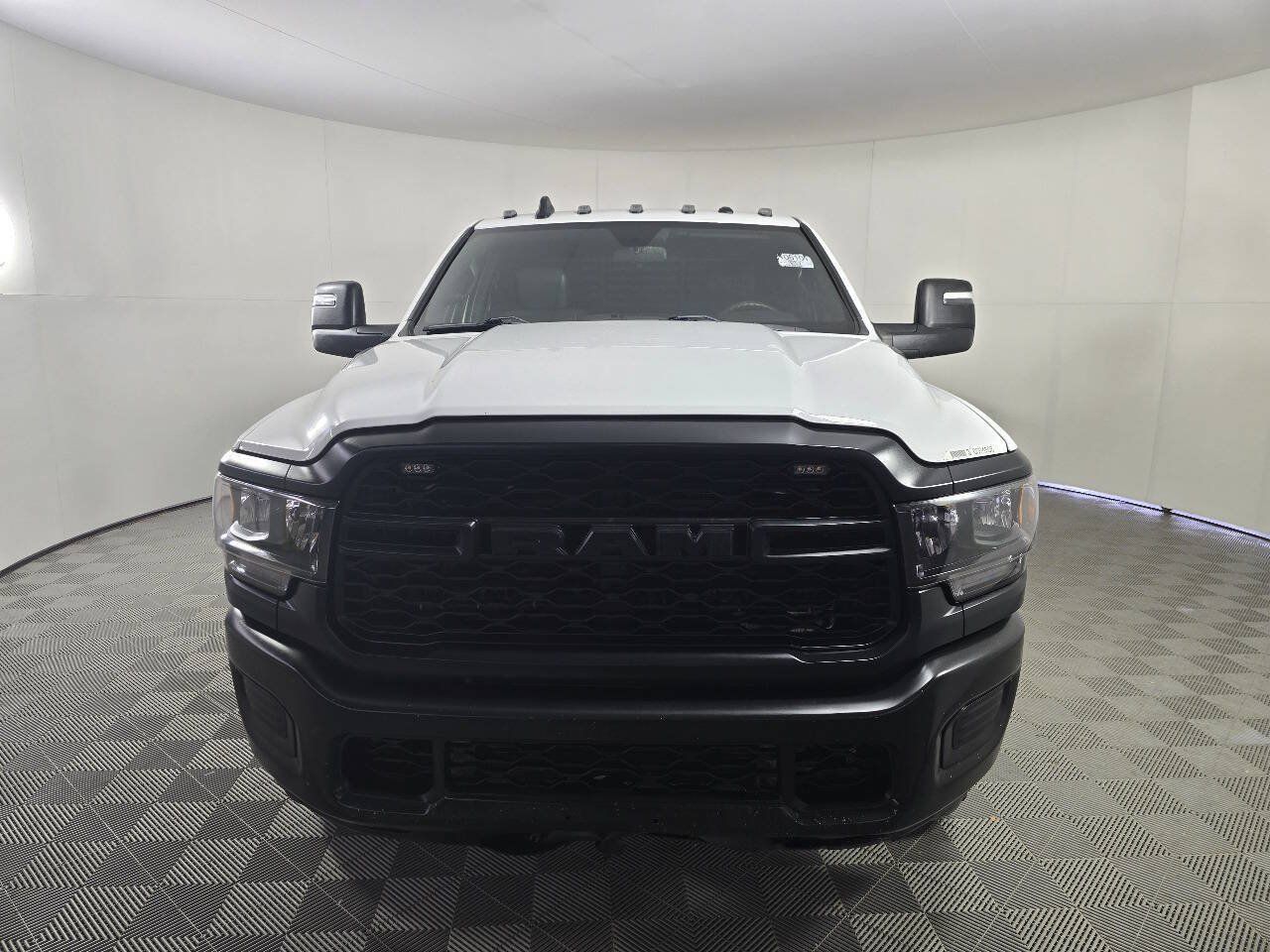 Used 2024 RAM 3500 Tradesman w/ Max Tow Package AWD/4WD image 4