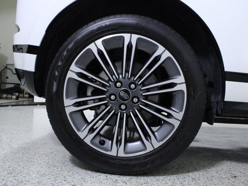 Used 2024 Land Rover Range Rover Evoque Dynamic SE image 8