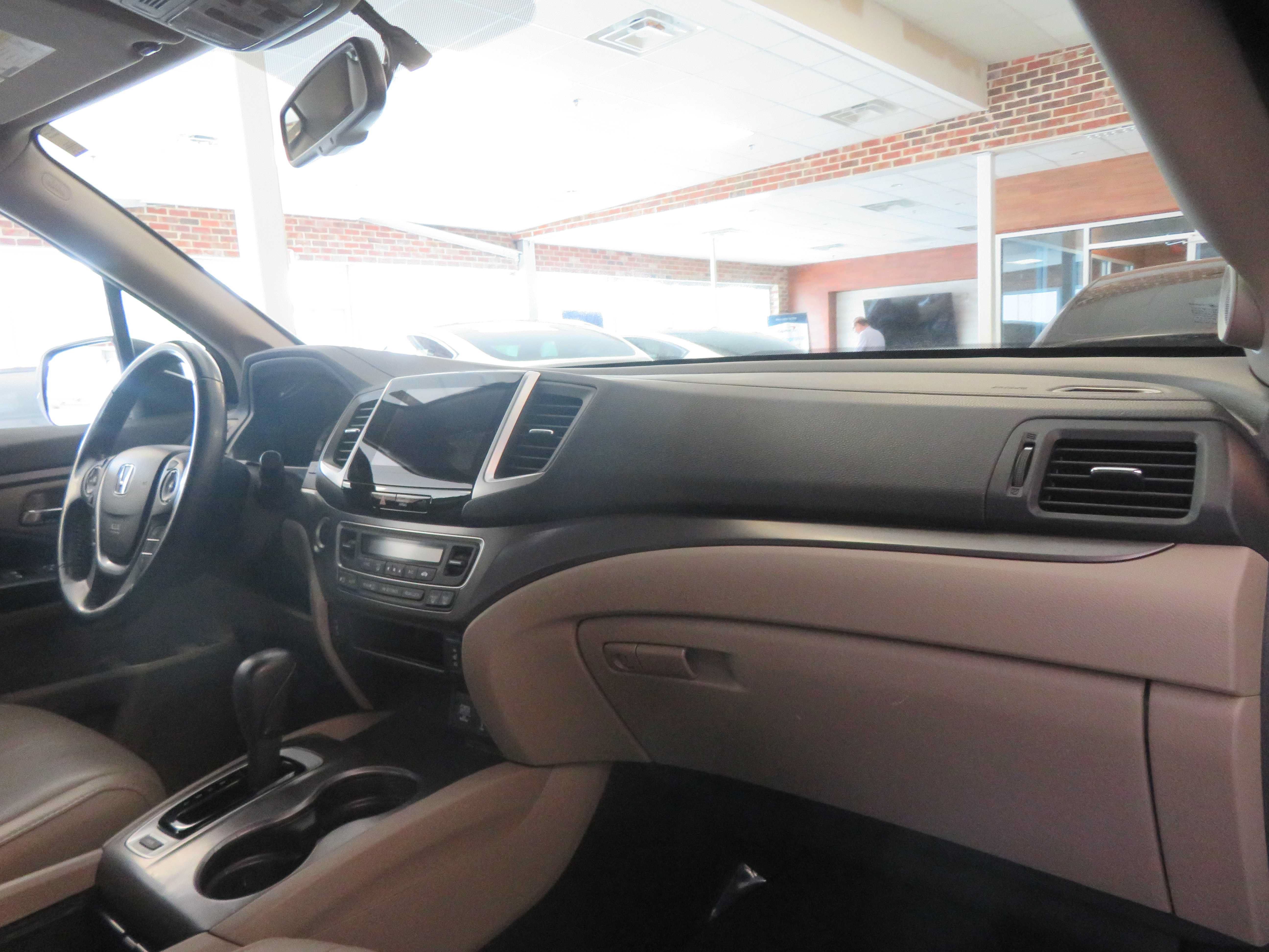 Used 2017 Honda Pilot EX-L image 30