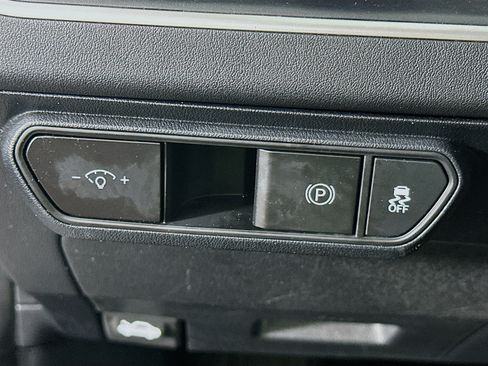 Used 2025 Kia K4 FWD image 17