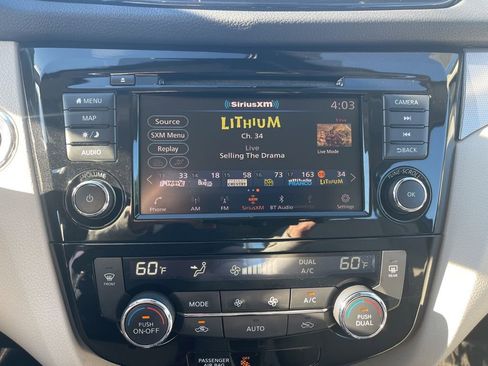 Used 2020 Nissan Rogue Sport SL w/ Premium Package image 21