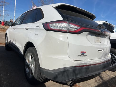 Used 2017 Ford Edge SE image 10