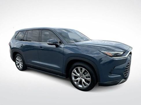 Used 2024 Toyota Grand Highlander AWD Hybrid image 2