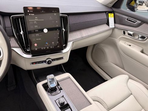 New 2026 Volvo XC90 B6 Ultra w/ Protection Package AWD/4WD image 25