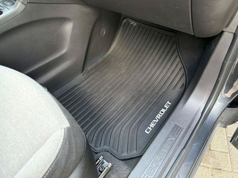 Used 2023 Chevrolet Equinox LT AWD/4WD image 35