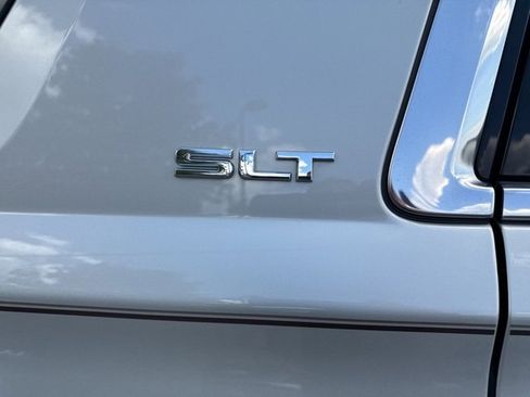 Used 2017 GMC Yukon SLT image 14