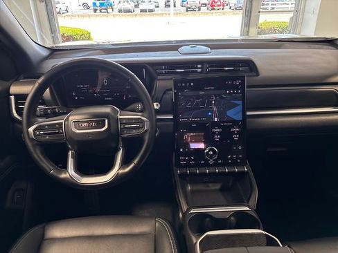 Used 2026 GMC Terrain Elevation w/ Elevation Premium Package FWD image 16
