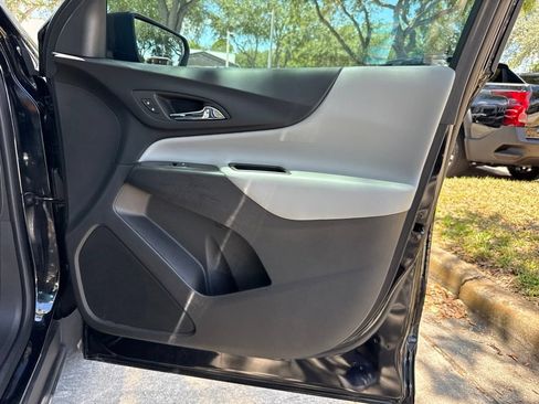 Used 2023 Chevrolet Equinox LS FWD image 20