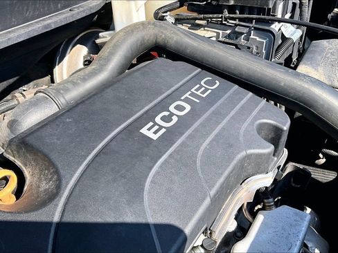 Used 2019 Chevrolet Equinox LS w/ LS Convenience Package FWD image 34