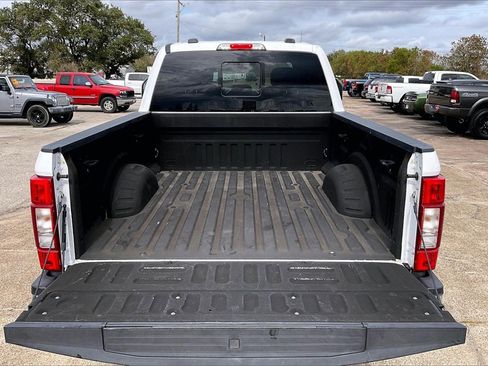 Certified 2020 Ford F250 Lariat w/ Lariat Value Package image 38
