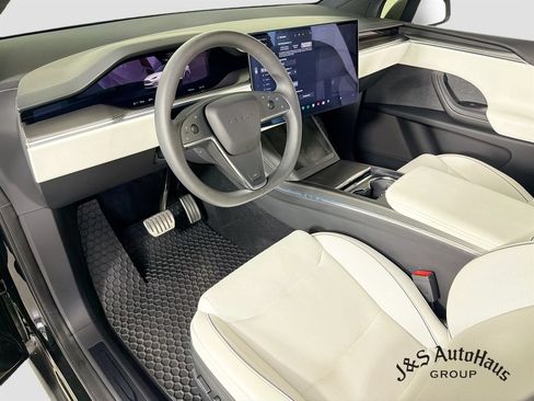 Used 2023 Tesla Model X Plaid AWD/4WD image 9