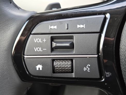 Used 2024 Honda Pilot EX-L image 11