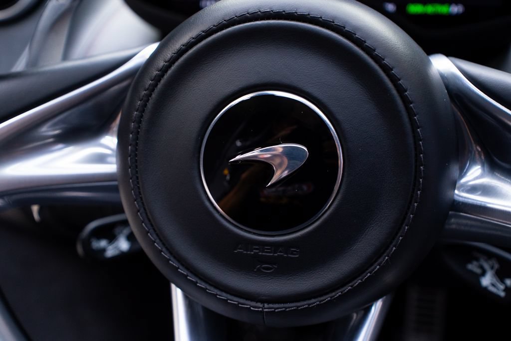 Used 2023 McLaren GT RWD image 38