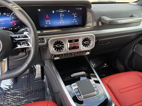 Certified 2025 Mercedes-Benz G 550 image 31