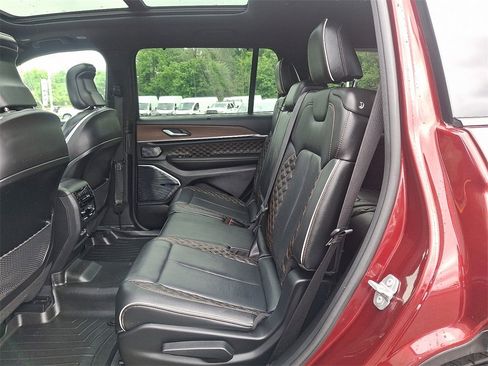 Used 2023 Jeep Grand Cherokee L Summit w/ Advanced Protech Group IV image 10