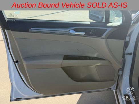 Used 2014 Ford Fusion SE image 9