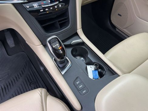 Used 2019 Cadillac XT5 Luxury image 11