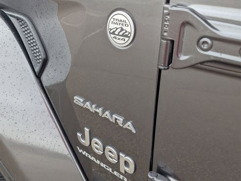 Used 2023 Jeep Wrangler Sahara w/ Cold Weather Group image 24