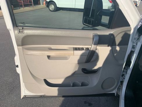 Used 2013 Chevrolet Silverado 3500 W/T RWD image 7
